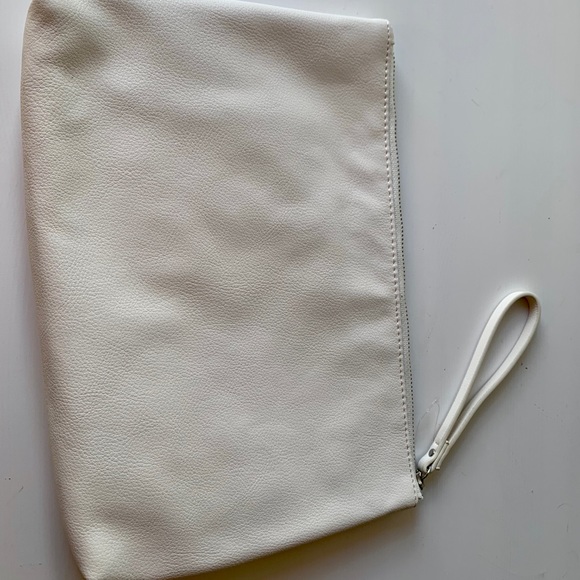 Old Navy wristlet - Picture 2 of 3